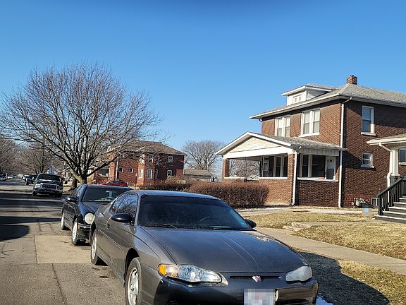 5th image of 2307 Benton St
