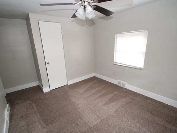 5th image of 917-919 Sleepy Hollow Rd