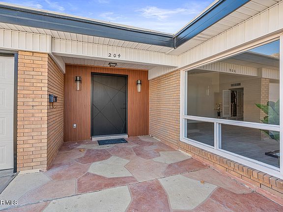 3rd image of 204 Moonglow Dr