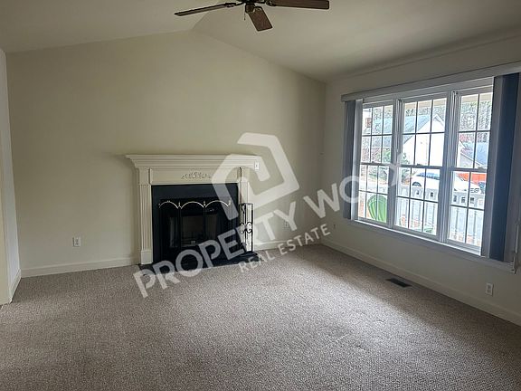 4th image of 612 Pine Knoll Dr