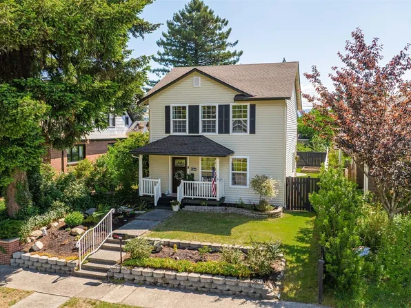 227 S Macleod Avenue, Arlington, WA 98223