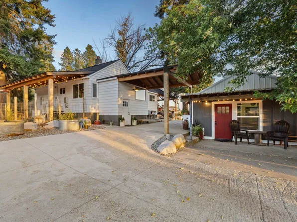 711 Milan Farms Rd, Elk, WA 99009