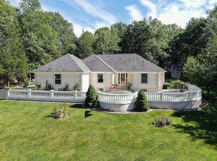 10 Amy Ln, New Windsor, NY 12553