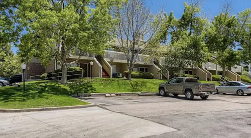 532 Oakwood Dr #C206 Photo 1