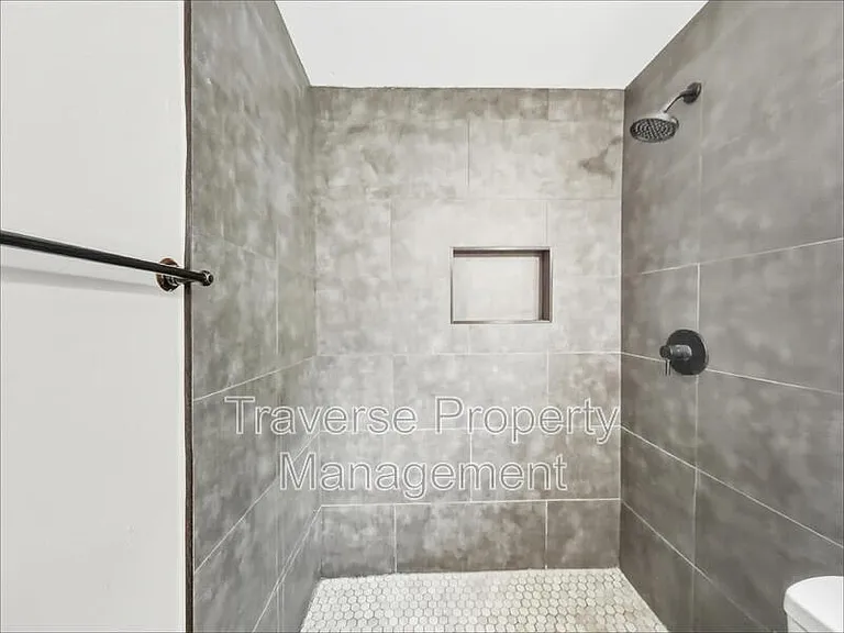1215 Lowe St — Photo 21
