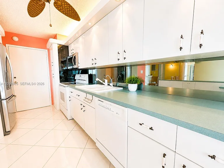 7135 Collins Ave #701 — Photo 5