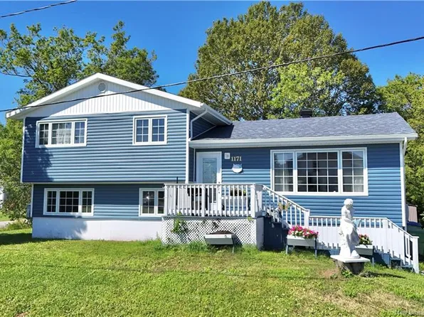 1171 Victoria Ave, Bathurst, NB E2A 4G2