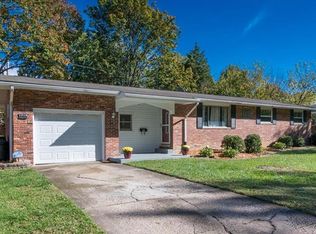 1919 Monticello Pl, Edwardsville, IL 62025