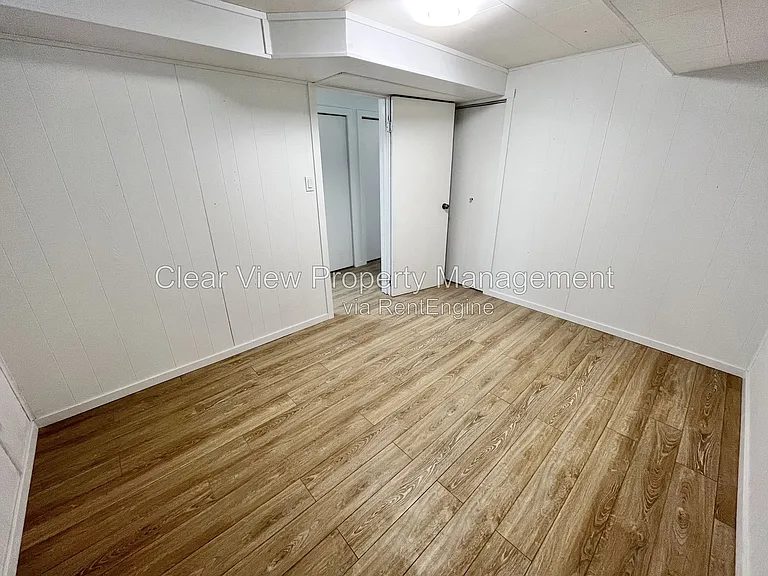 5 Laval Ct W #LOWER LEVEL — Photo 10