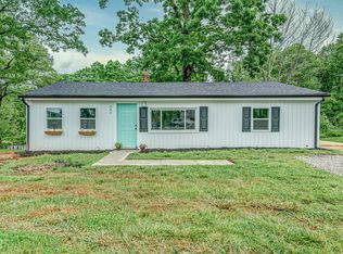 383 Ridge Rd, Troutville, VA 24175