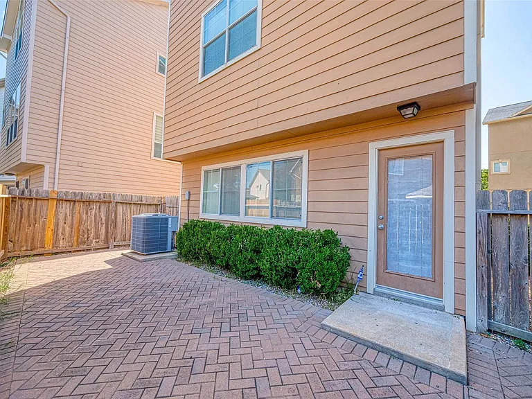 3302 Clearview Cir — Photo 39