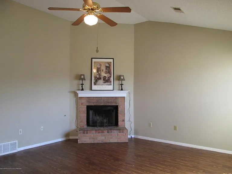 1028 We Ross Pkwy W — Photo 12