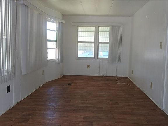 4th image of 172 Melody Ln