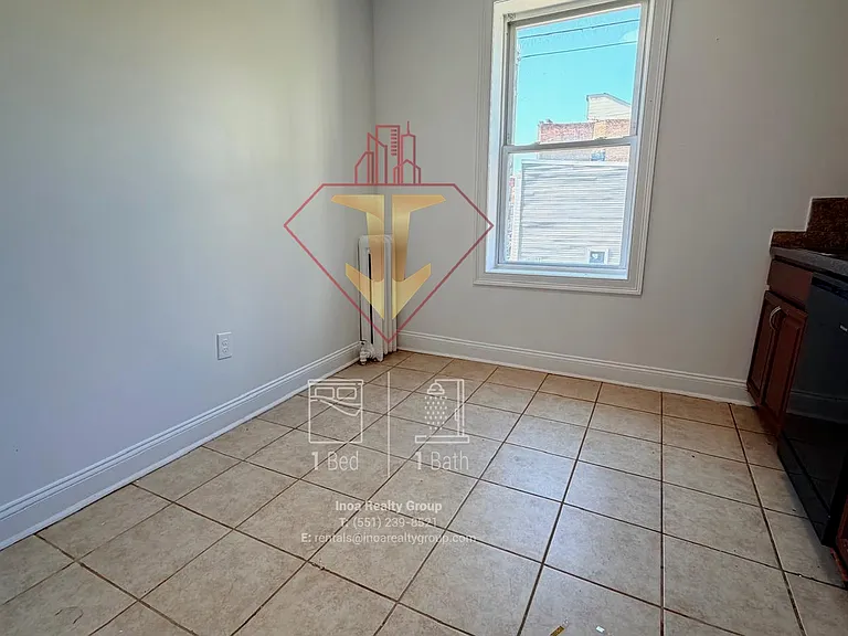 266 Monticello Ave #10 — Photo 8