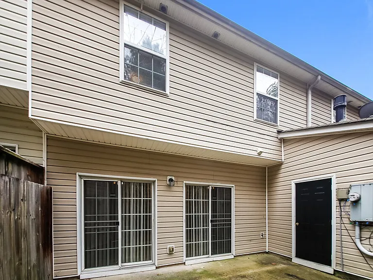 713 Celeste Ln SW — Photo 25