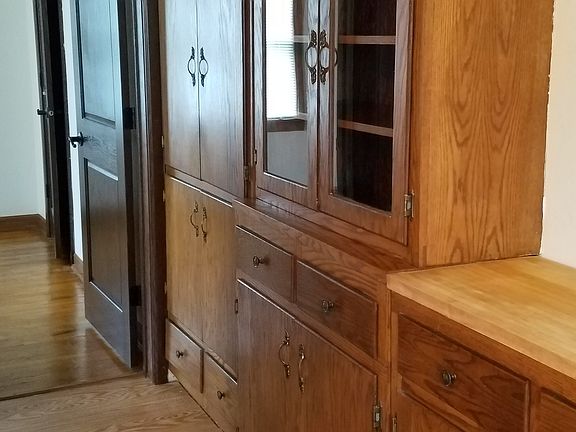 Kitchen towards Bedroom