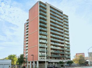 5949 Yonge St #403, Toronto, ON M2M3V8