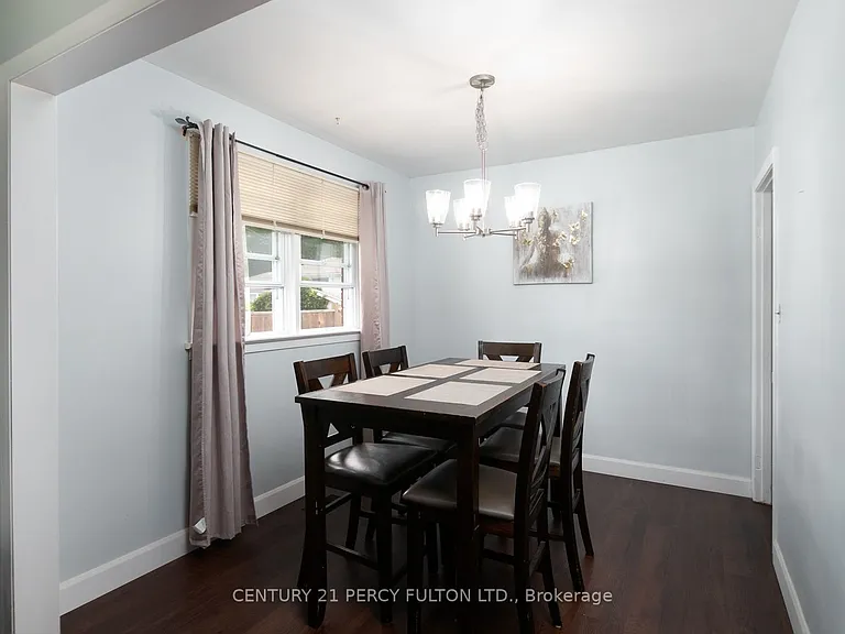 12 Northwood Cres — Photo 7