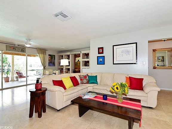 5th image of 8439 Flagstone Dr