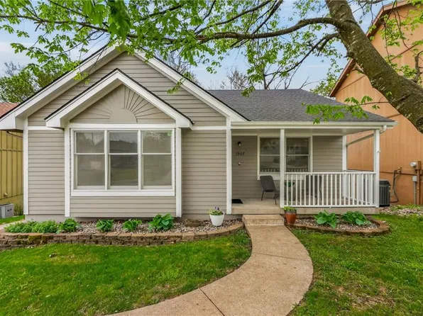 1907 NW 62nd Ter, Kansas City, MO 64151