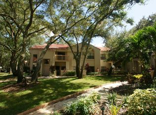 261 Los Prados Dr, Safety Harbor, FL 34695