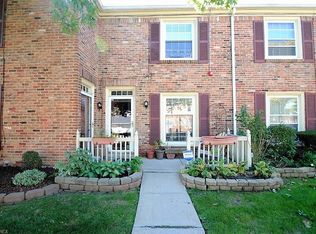 2138 Cottingham Dr, Cleveland, OH 44124