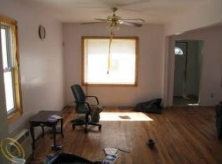 23028 Hughes Ave, Hazel Park, MI 48030