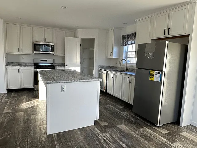 3 bed, 1393 sqft, $1,795 — Photo 2