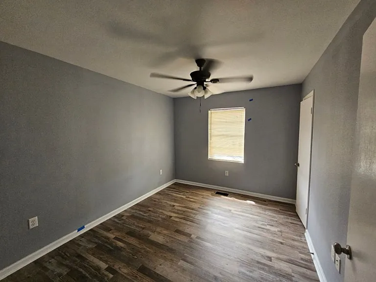 308 N Oak St — Photo 10