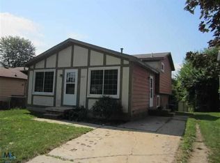 2615 Corey St, Waterford, MI 48328