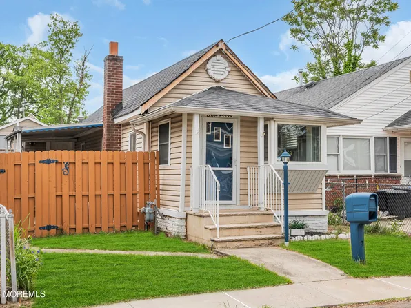 14 Maplewood Avenue, Keansburg, NJ 07734