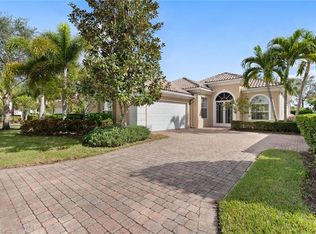 28048 Eagle Ray Ct, Bonita Springs, FL 34135