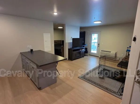 1221 Commonwealth Ave, Duluth, MN