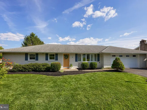 1260 Cloverton Dr, Columbia, PA 17512