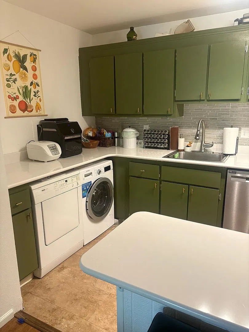 2 Bedroom Condo for Rent at Remington Post — Photo 3