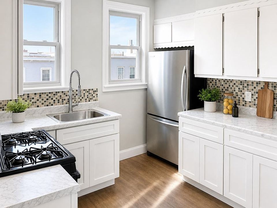 1st image of 292 Linden Ave #4