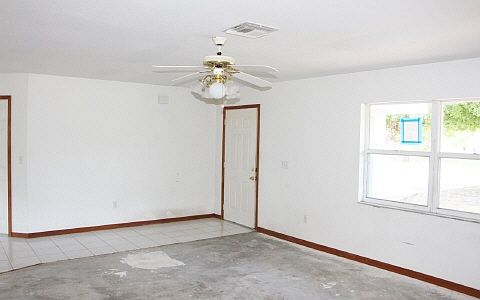 5th image of 4721 Coco Palm Dr