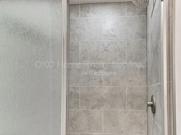 1812 W Noble Ave — Photo 50