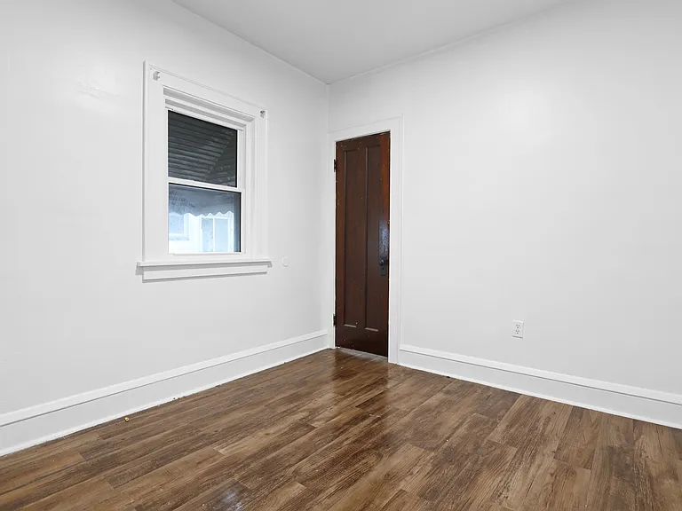 12608 Corlett Ave — Photo 17