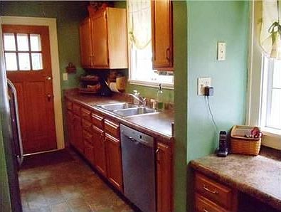 5th image of 410 W Maywood Ave