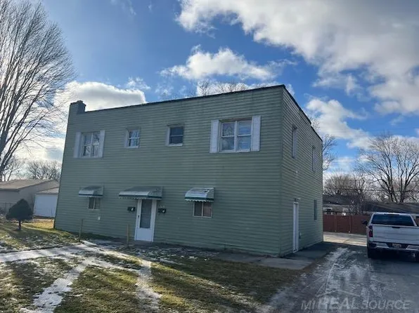 76 Rathbone St, Mount Clemens, MI 48043