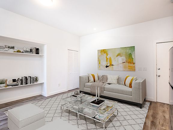 5th image of 1030-1042 Polk St #203