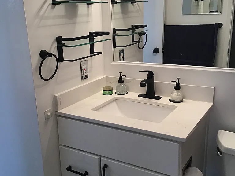 8 Admiral Dr #342 — Photo 10