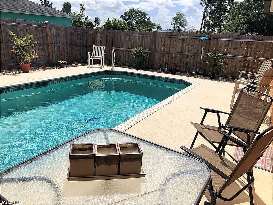1st image of 320 Plumosa Ave