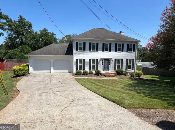 903 Coach House Dr, Tucker, GA 30084