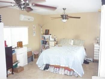 4th image of 1400 NW 32nd Ave