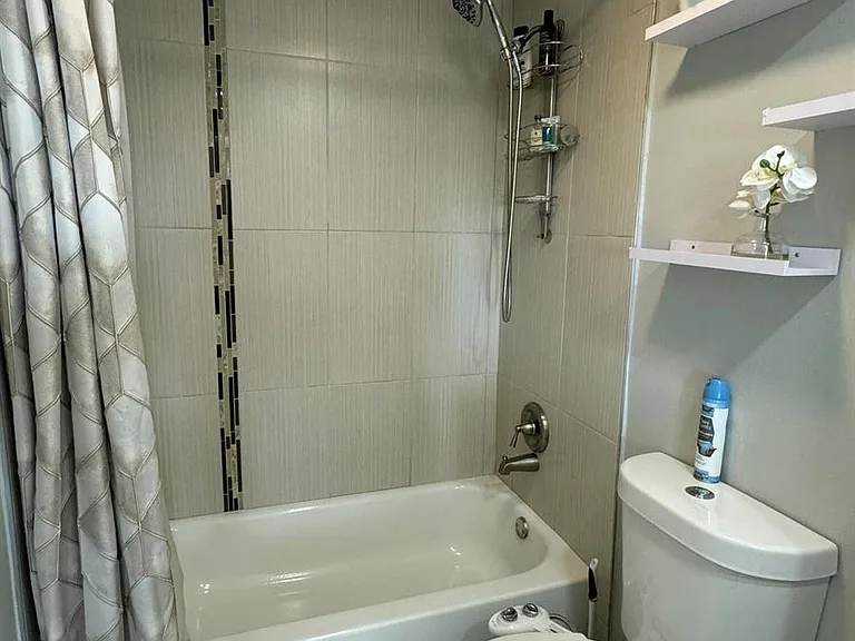 9355 SW 8th St #417 — Photo 5