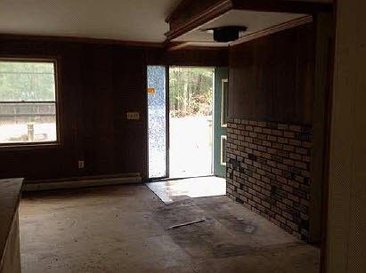 4th image of 7281 S Lenox Ave