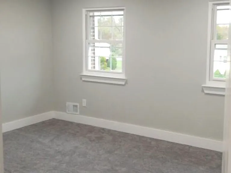 310 Sawmill Rd — Photo 12