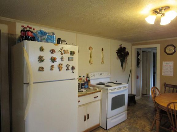 3rd image of 154 Buttercup Dr